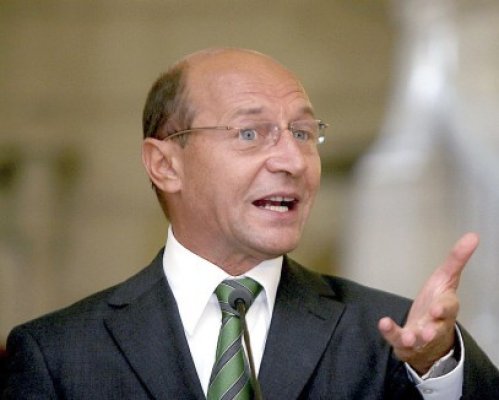 Traian Băsescu, la RRA: MAJORITATEA românilor va vota 